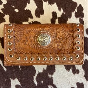 AMERICAN WEST WALLET